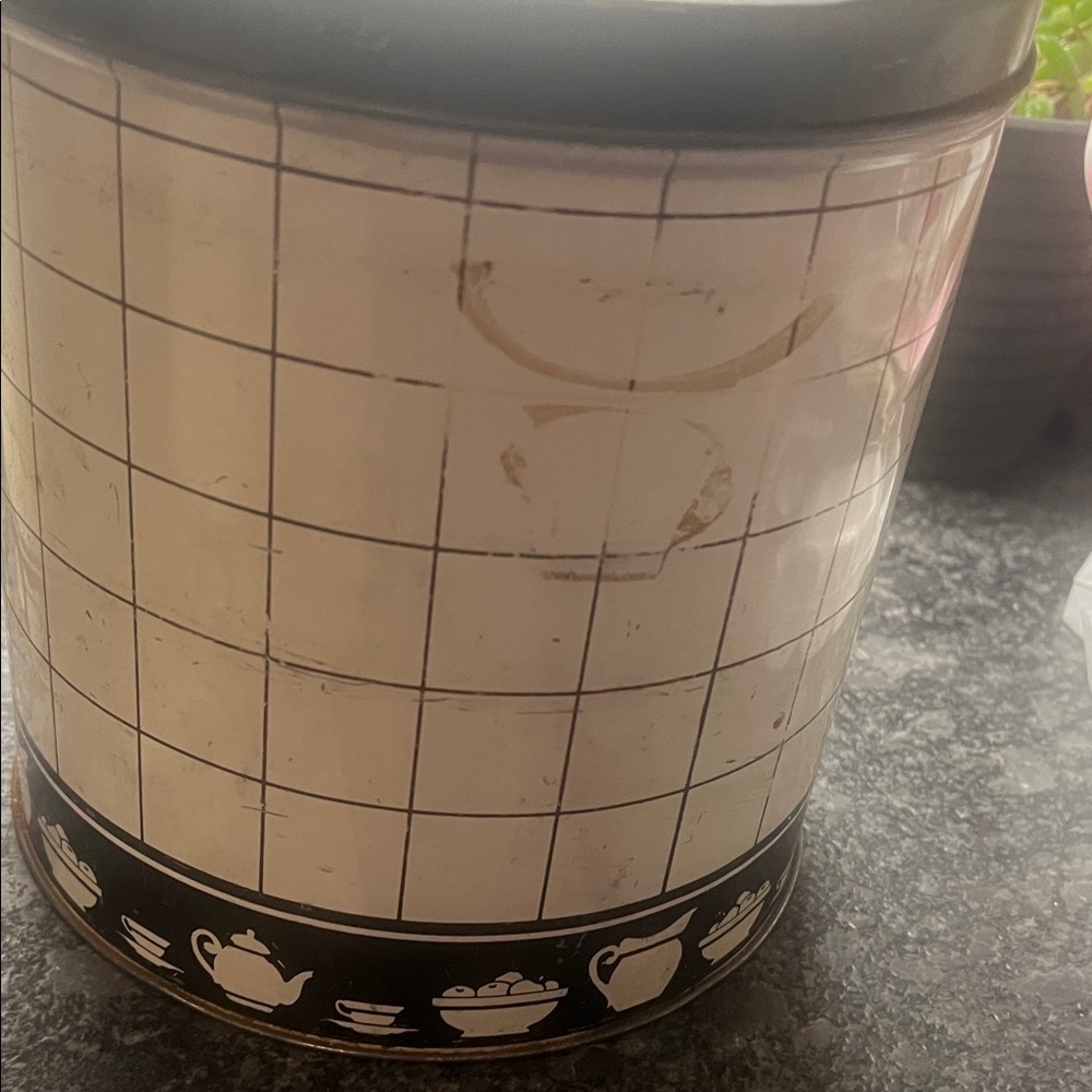 Black and White Tin Kitchen Canister Set of 4.  Farmhouse. - Picture 6 of 11